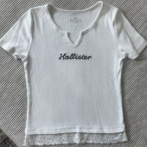 Hollister Crop lace Tee size XS 💫nwot